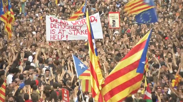 V Katalnsku protestuj desetitisce lid