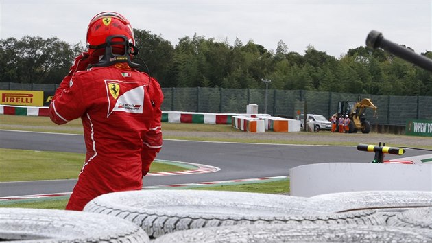 Kimi Rikknen z Ferrari v kvalifikaci na VC Japonska havaroval.