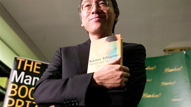 Britsk spisovatel Kazuo Ishiguro byl na Man Booker Prize znovu nominovn v roce 2005.