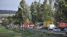 Kvůli opravám vozovky a výměně kanalizace v Želetavě vznikají na „vídeňské“... Kvůli opravám vozovky a výměně kanalizace v Želetavě vznikají na „vídeňské“...