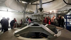 Lidé měli ojedinělou šanci podívat se do útrob přeloučské vodní elektrárny. Lidé měli ojedinělou šanci podívat se do útrob přeloučské vodní elektrárny.