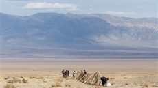 Na odchyt sajg mongolských se stavly osmdesát metr dlouhé sít. 