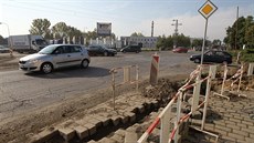 Nedokončená kruhová křižovatka blokuje přestanovskou silnici již několik měsíců. Nedokončená kruhová křižovatka blokuje přestanovskou silnici již několik měsíců.