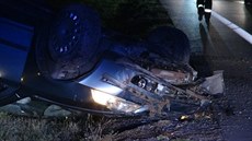 U Slaného na silnici 7 se při předjíždění srazilo osobní auto s náklaďákem.... U Slaného na silnici 7 se při předjíždění srazilo osobní auto s náklaďákem....