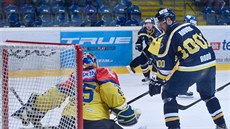 Jaroslav Roubík (1000) z Ústí nad Labem ped brankou eských Budjovic.