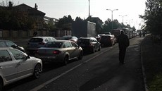 Doprava v ulici K Bohnicím v ranních hodinách kolabovala kvli novému zákazu...