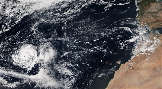 Zábr na hurikán Ohpelia, který se vyskytuje poblí severozápadu Afriky a...