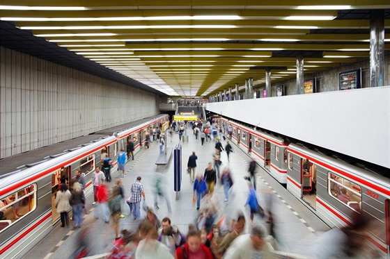 Smíchovské nádraí je jednou z esti stanic praského metra, které pokryla wi-fi sí. Ilustraní snímek