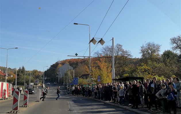 ekání na praský trolejbus