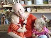 Pavla Dandová potřebuje každé tři týdny sehnat 96 tisíc korun, aby mohla... Pavla Dandová potřebuje každé tři týdny sehnat 96 tisíc korun, aby mohla...
