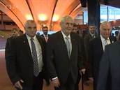 Milo� Zeman: Vy�e�te toho kameramana