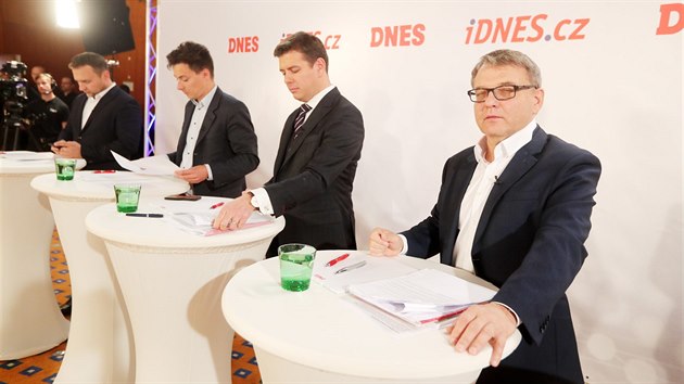 Marian Jureka, Matj Stropnick, Jan Skopeek a Lubomr Zaorlek pi volebn superdebat iDNES.cz a MF DNES v praskm hotelu InterContinental. (10. jna 2017)