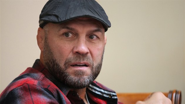 Ve filmu Alpha Code si zahraje zpasnick ampion  Randy Couture. (12. 10. 2017)