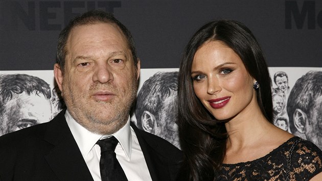 Harvey Weinstein a jeho manelka Georgina Chapmanov (New York, 3. prosince 2012)