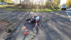 Nehoda motorkáře na Karlovarsku. Nehoda motorkáře na Karlovarsku.