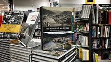 Nová kniha vychází z cyklu iDNES.cz 100 pohledů na Česko. Nová kniha vychází z cyklu iDNES.cz 100 pohledů na Česko.