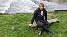 Kajakář Ondřej Tunka u řeky Jizery doma na Malé Skále. Kajakář Ondřej Tunka u řeky Jizery doma na Malé Skále.