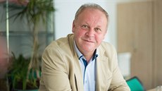 „Životní úroveň za naší vlády stoupla,“ tvrdí poslanec Antonín Seďa, který je... „Životní úroveň za naší vlády stoupla,“ tvrdí poslanec Antonín Seďa, který je...