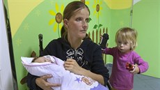 Tělesně postižená Pavla Karafová se ocitla i se dvěma malými dětmi na ulici... Tělesně postižená Pavla Karafová se ocitla i se dvěma malými dětmi na ulici...