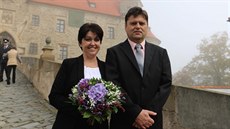 Dva civilní zaměstnanci olomouckého krajského hasičského sboru. Jana Kohoutová... Dva civilní zaměstnanci olomouckého krajského hasičského sboru. Jana Kohoutová...