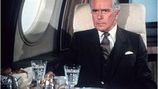 John Forsythe v původním seriálu Dynastie John Forsythe v původním seriálu Dynastie