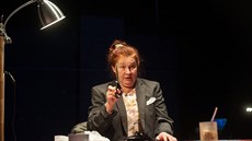Eva Salzmannová v jediné roli kusu Jasno lepo podstín zhyna Eva Salzmannová v jediné roli kusu Jasno lepo podstín zhyna