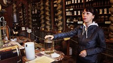 Průvodkyně lékárny U Bílého jednorožce Martina Salvová Průvodkyně lékárny U Bílého jednorožce Martina Salvová