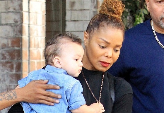Janet Jacksonová a její syn Eissa (Hollywood, 20. záí 2017)