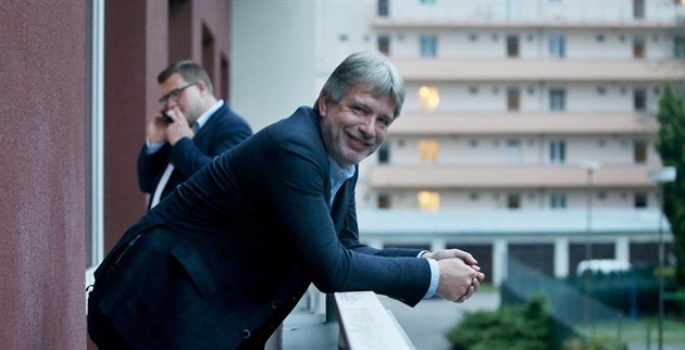 Ponurá nálada vládne ve volebním štábu jihomoravských sociálních demokratů. Ve... Ponurá nálada vládne ve volebním štábu jihomoravských sociálních demokratů. Ve...
