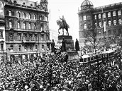 Oslavy vzniku Československa na Václavském náměstí v Praze (28. října 1918) Oslavy vzniku Československa na Václavském náměstí v Praze (28. října 1918)