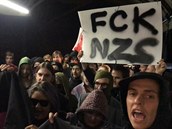 ,,Náckům žádnou šanci.“ Před štábem SPD se protestovalo ,,Náckům žádnou šanci.“ Před štábem SPD se protestovalo