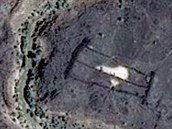 Kamenné "brány" při pohledu ze shora. Zdroj: Google Maps Kamenné "brány" při pohledu ze shora. Zdroj: Google Maps