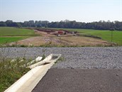 Takto vypadá aktuální konec dálnice D35 za křižovatkou v Opatovicích nad Labem.... Takto vypadá aktuální konec dálnice D35 za křižovatkou v Opatovicích nad Labem....