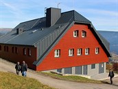 Opravená chata Salomon v Peci pod Sněžkou, která slouží jako dětská ozdravovna. Opravená chata Salomon v Peci pod Sněžkou, která slouží jako dětská ozdravovna.