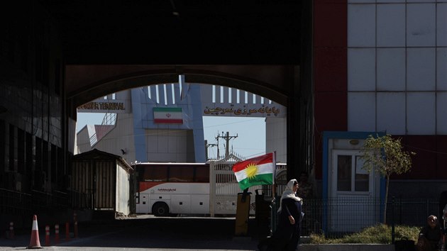 Kurdsko-rnsk hranin pechod v Haji Omeranu vchodn od Irblu. (14. jna 2017)