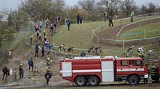 Momentka z cyklokrosového poháru v Holých Vrších. Momentka z cyklokrosového poháru v Holých Vrších.