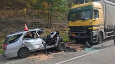 Tragická nehoda, při níž zemřely dvě ženy, se stala 18. října mezi Přechovicemi... Tragická nehoda, při níž zemřely dvě ženy, se stala 18. října mezi Přechovicemi...