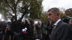 Šéf hnutí ANO Andrej Babiš přichází komentovat výsledky povolební schůzky s... Šéf hnutí ANO Andrej Babiš přichází komentovat výsledky povolební schůzky s...