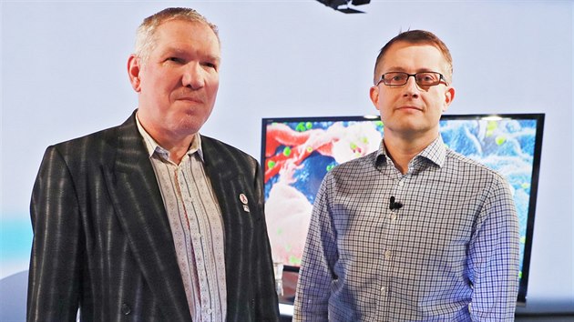 Sexuolog Ivo Prochzka (vlevo) a Robert Hejzk z esk spolenosti AIDS pomoc v diskusnm poadu iDNES.cz Rozstel. (31. jna 2017)
