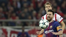Lionel Messi v akci při utkání Ligy mistrů, které hrála Barcelona proti... Lionel Messi v akci při utkání Ligy mistrů, které hrála Barcelona proti...