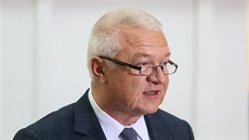Jaroslav Faltýnek (ANO) komentuje vývoj povolebních vyjednávání. (31. 10. 2017) Jaroslav Faltýnek (ANO) komentuje vývoj povolebních vyjednávání. (31. 10. 2017)