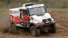 Lopraisův závodní speciál Tatra Queen 69 ReBorn při testech u Hodonína. Lopraisův závodní speciál Tatra Queen 69 ReBorn při testech u Hodonína.