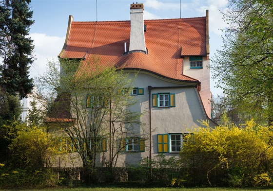 Rodinnou vilu pro právníka Náhlovského navrhl architekt Duan Jurkovi v roce...