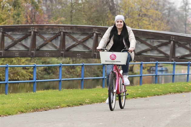 Bikesharing vyuívá v eských Budjovicích napíklad i Kristýna Matlachová.