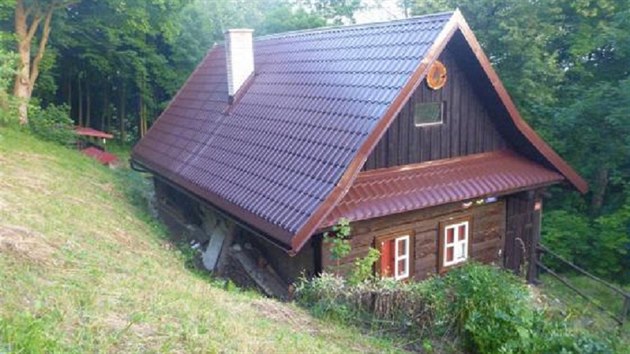 Turistick chata Kusalno v beskydskch lesch nad Vsetnem.
