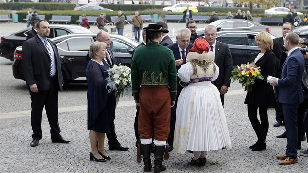 Prezident Milo Zeman zahjil ve stedu 8. listopadu 2017 v Olomouci svou u ptou tdenn nvtvu Olomouckho kraje.