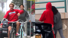 Justin Bieber a Selena Gomezová se dali opět dohromady (1. listopadu 2017). Justin Bieber a Selena Gomezová se dali opět dohromady (1. listopadu 2017).