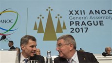 Předseda českého olympijského hnutí Jiří Kejval (vlevo) a předseda... Předseda českého olympijského hnutí Jiří Kejval (vlevo) a předseda...