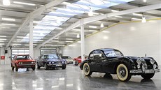 Navštivte montovaný autosalon s autogalerií veteránů od Unihal. Navštivte montovaný autosalon s autogalerií veteránů od Unihal.