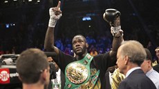 Deontay Wilder srazil Bermaneho Stiverna už v prvním kole a obhájil titul... Deontay Wilder srazil Bermaneho Stiverna už v prvním kole a obhájil titul...